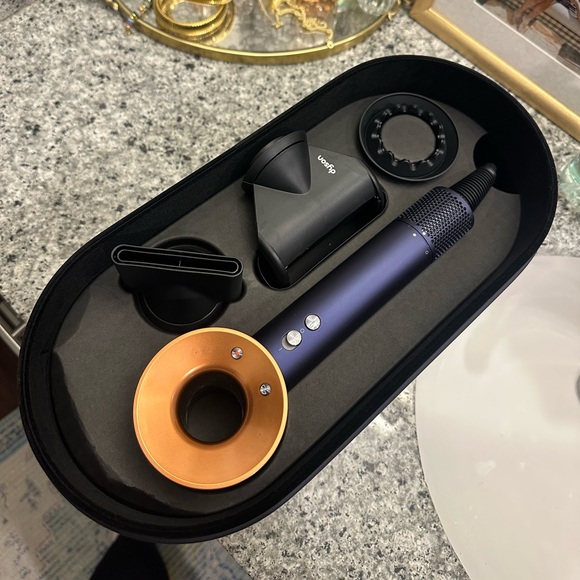 Dyson SuperSonic dryer - brand new - Picture 2 of 5